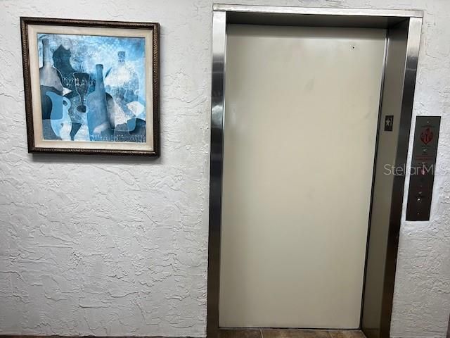 Active With Contract: $125,000 (2 beds, 2 baths, 955 Square Feet)