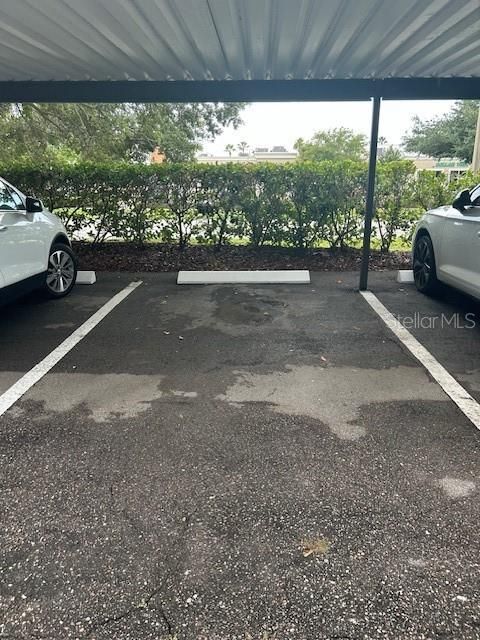 Active With Contract: $125,000 (2 beds, 2 baths, 955 Square Feet)