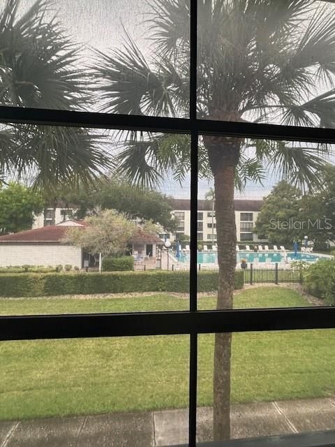 Active With Contract: $125,000 (2 beds, 2 baths, 955 Square Feet)