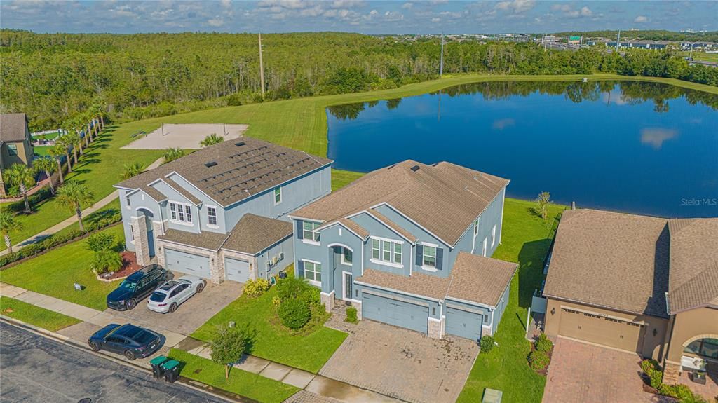 Overview of home located on Lake