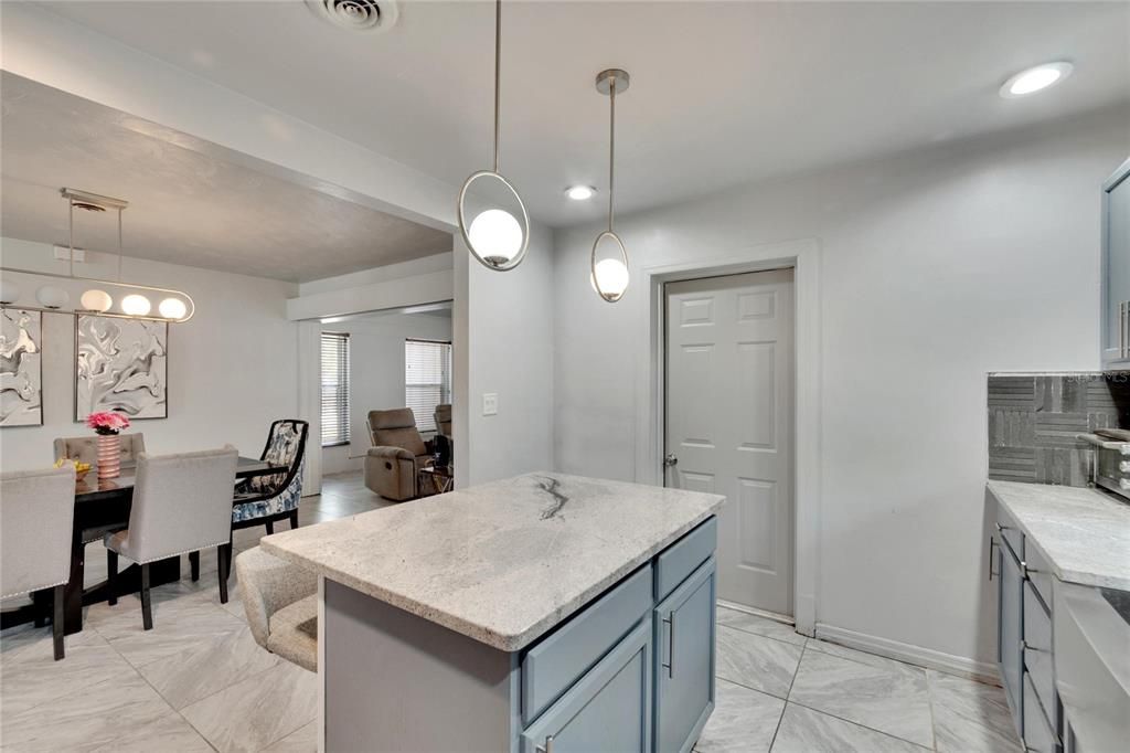 Active With Contract: $425,000 (3 beds, 2 baths, 1760 Square Feet)