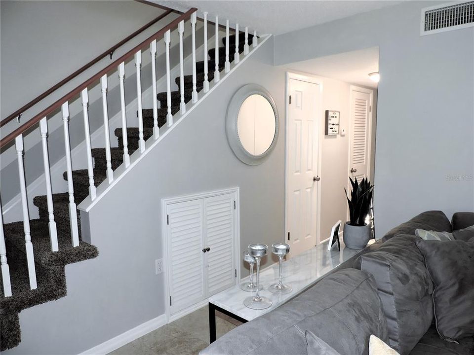 For Sale: $289,000 (2 beds, 1 baths, 1432 Square Feet)