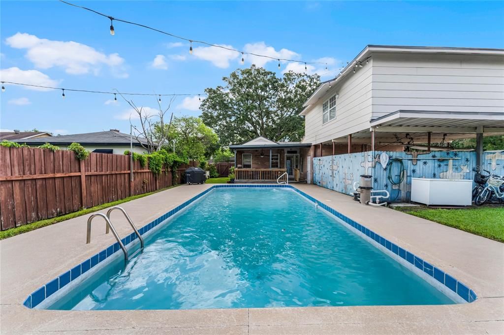 For Sale: $549,000 (3 beds, 2 baths, 1692 Square Feet)