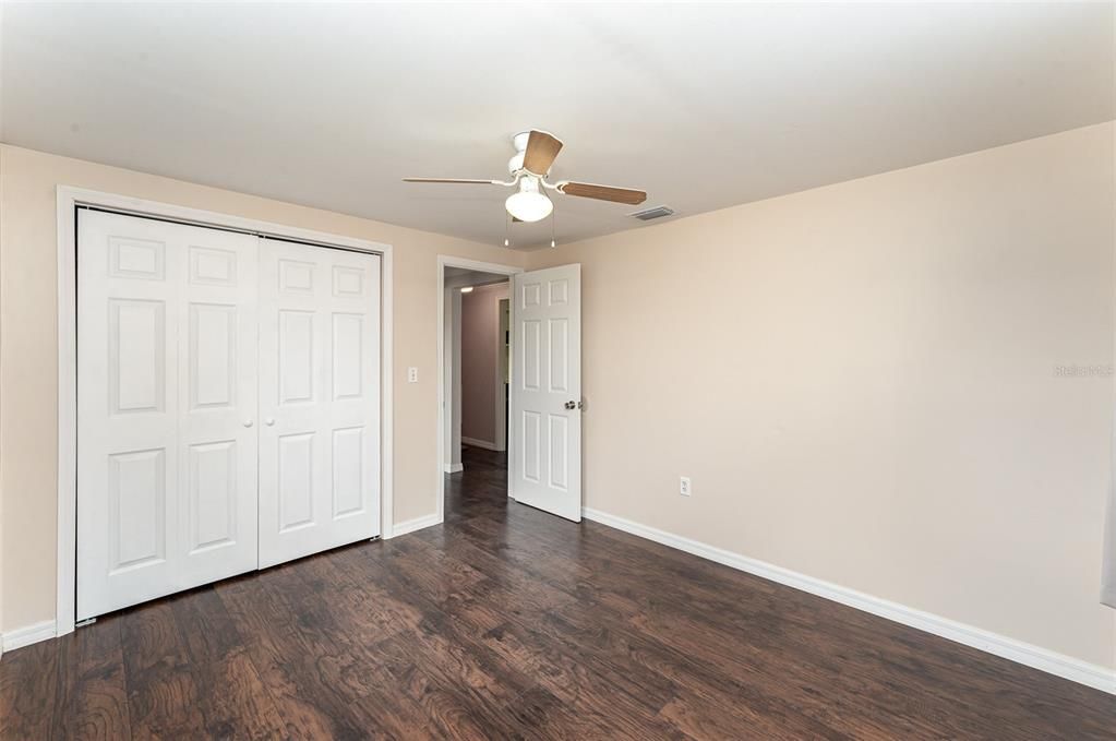 For Sale: $200,000 (3 beds, 1 baths, 1056 Square Feet)