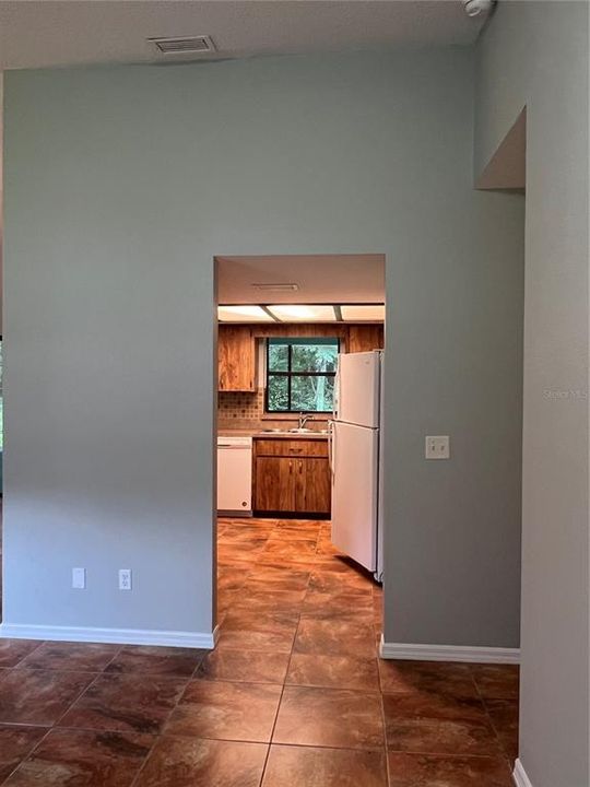 For Sale: $233,900 (2 beds, 2 baths, 1870 Square Feet)