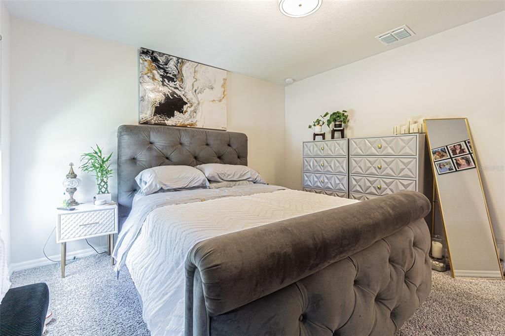 Под контрактом: $265,000 (3 спален, 2 ванн, 1525 Квадратных фут)