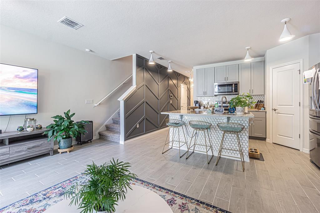 Под контрактом: $265,000 (3 спален, 2 ванн, 1525 Квадратных фут)