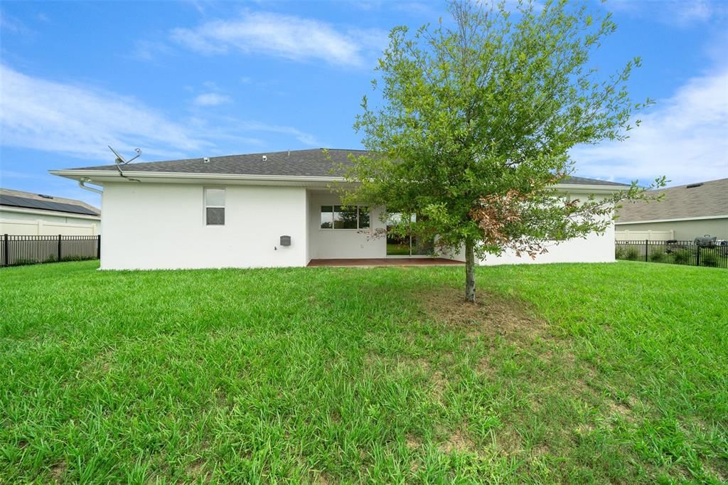 Active With Contract: $380,000 (4 beds, 2 baths, 1981 Square Feet)