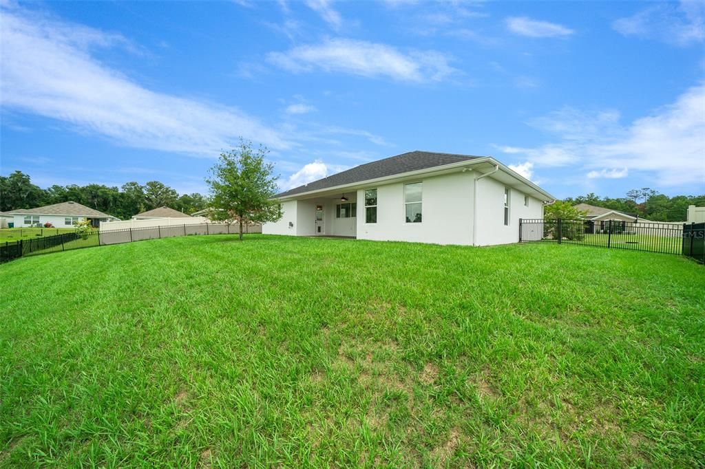 Active With Contract: $380,000 (4 beds, 2 baths, 1981 Square Feet)