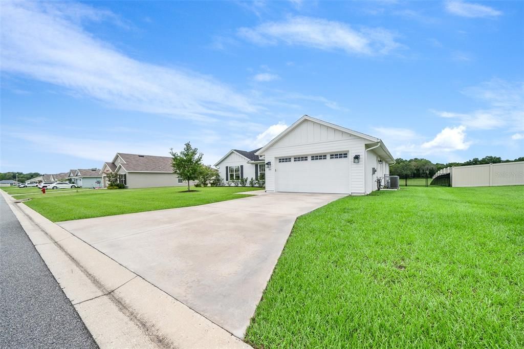 Active With Contract: $380,000 (4 beds, 2 baths, 1981 Square Feet)