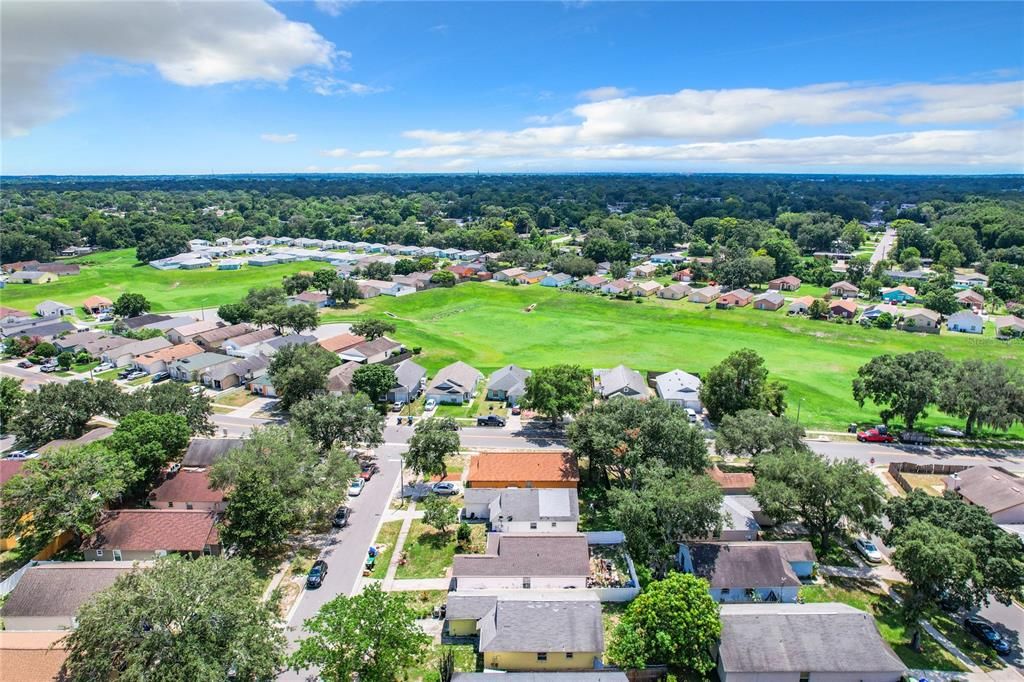 Active With Contract: $225,000 (3 beds, 2 baths, 965 Square Feet)