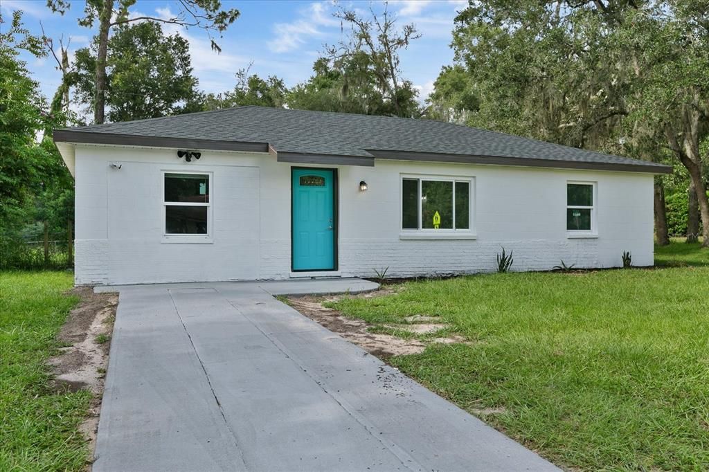 Active With Contract: $239,500 (3 beds, 2 baths, 1144 Square Feet)