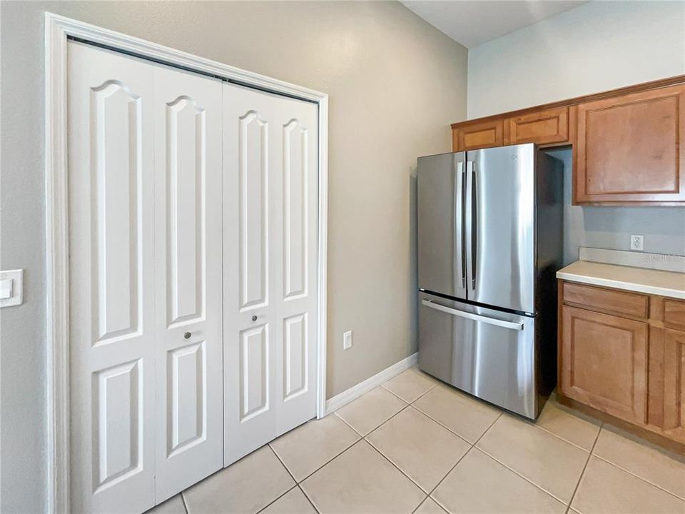 For Sale: $240,000 (2 beds, 2 baths, 1316 Square Feet)