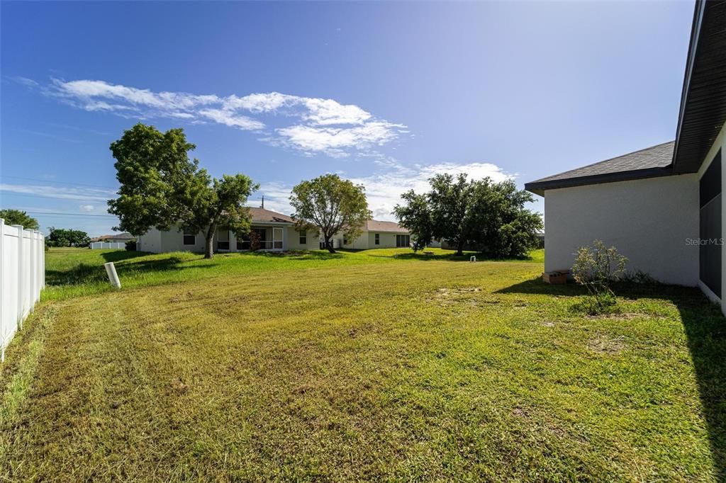 For Sale: $399,000 (3 beds, 2 baths, 1616 Square Feet)