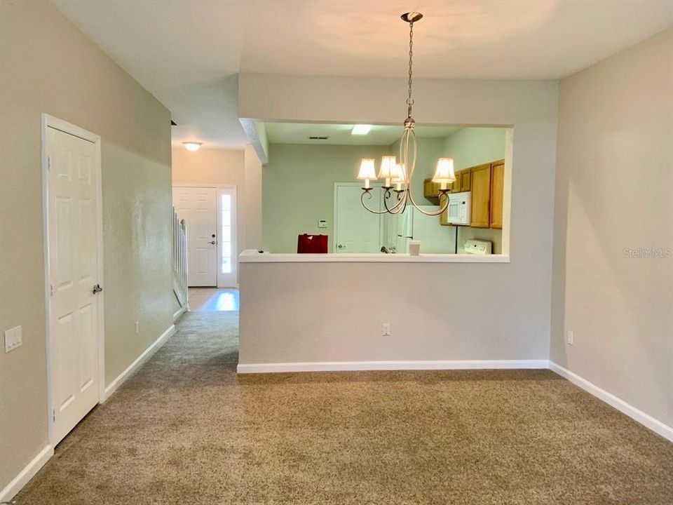 For Rent: $1,995 (3 beds, 2 baths, 1687 Square Feet)