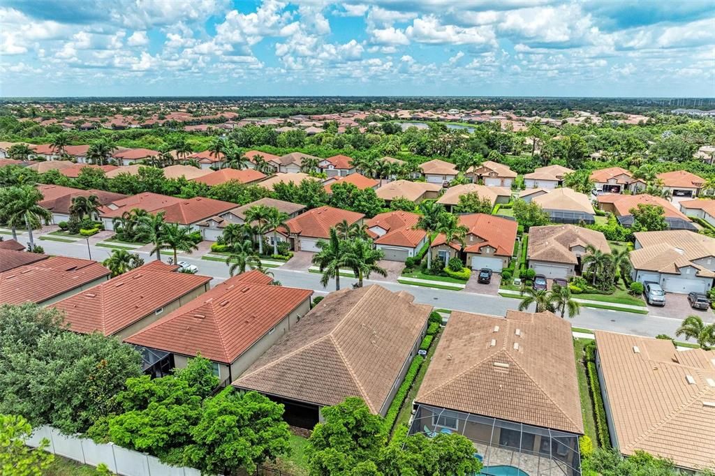 Active With Contract: $499,900 (3 beds, 2 baths, 1984 Square Feet)