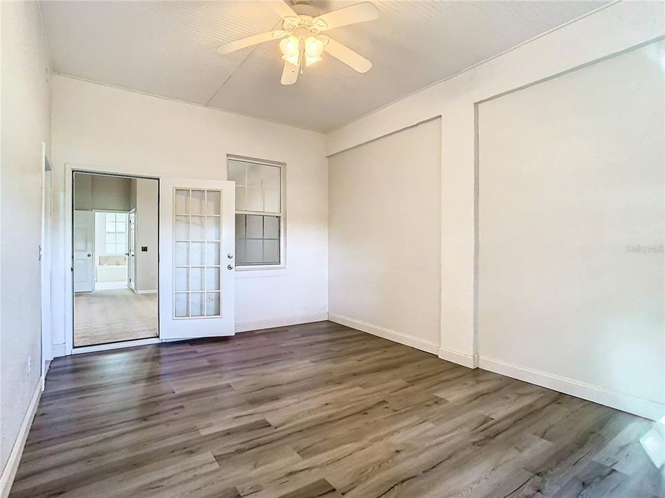 Bonus room overlook primary bedroom