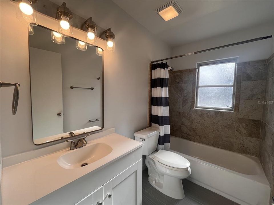 For Sale: $284,900 (2 beds, 1 baths, 1080 Square Feet)