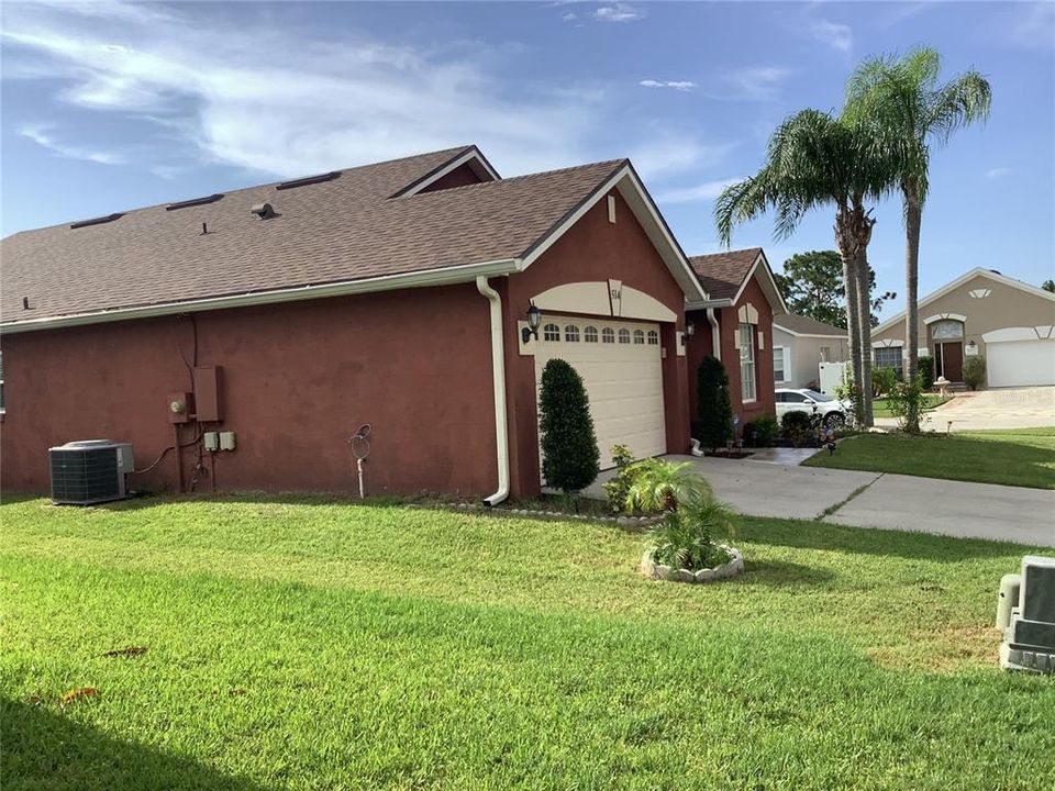 For Sale: $500,000 (3 beds, 2 baths, 1398 Square Feet)