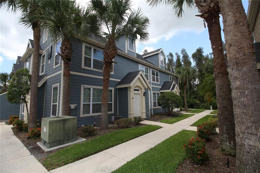 Recently Rented: $1,800 (2 beds, 2 baths, 1316 Square Feet)