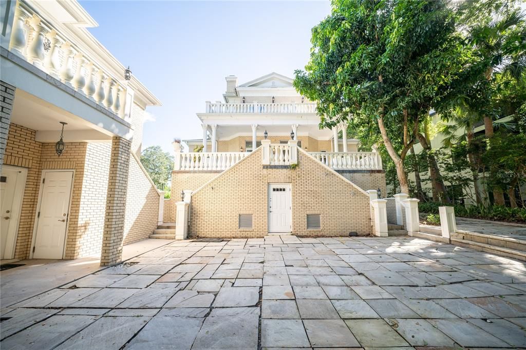 En Venta: $2,445,000 (6 camas, 5 baños, 4975 Pies cuadrados)