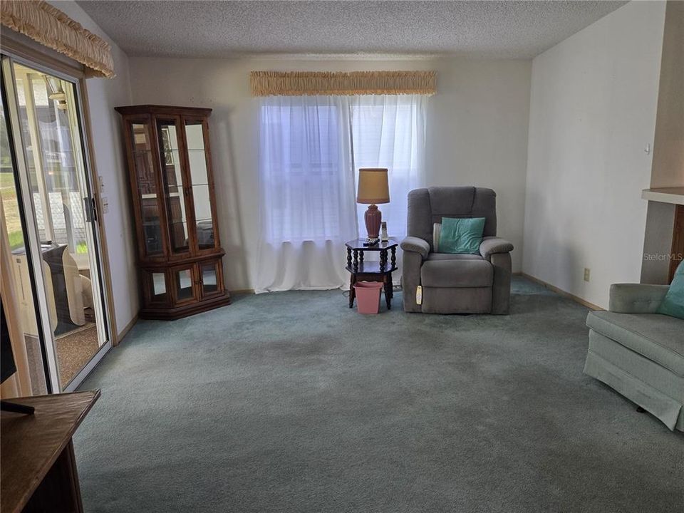 For Sale: $199,800 (2 beds, 2 baths, 1344 Square Feet)