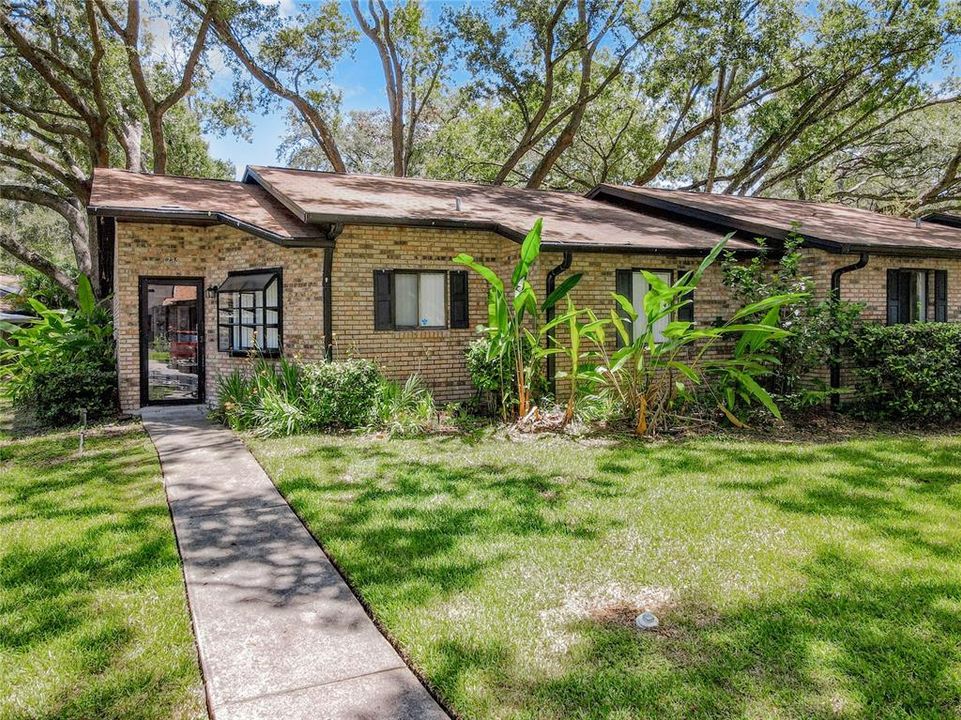 Recently Rented: $1,750 (2 beds, 2 baths, 938 Square Feet)