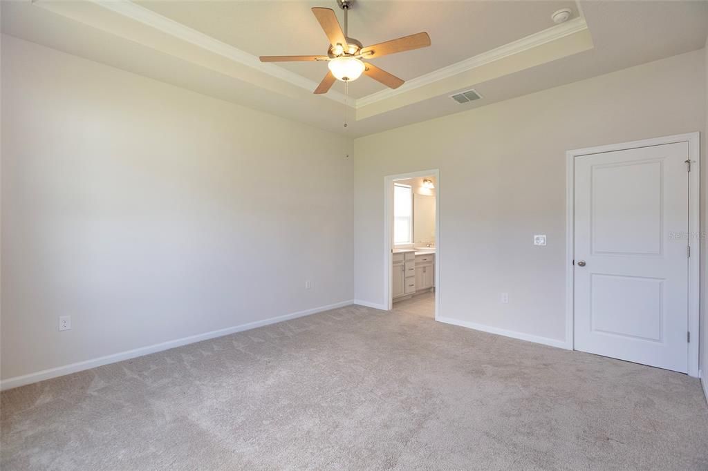 For Rent: $2,600 (3 beds, 2 baths, 2377 Square Feet)