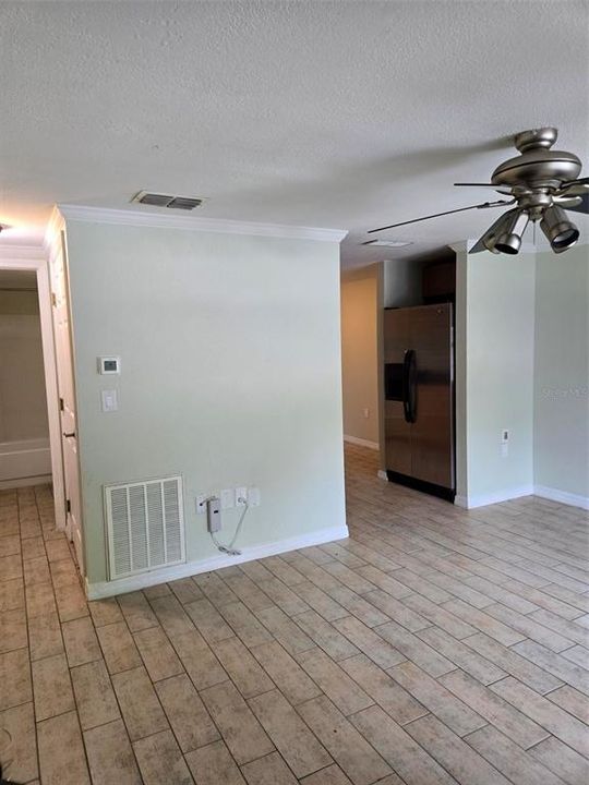 Active With Contract: $140,000 (2 beds, 1 baths, 780 Square Feet)