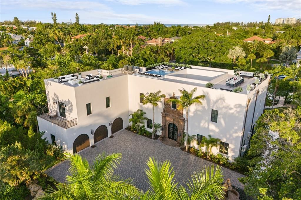 For Sale: $8,495,000 (6 beds, 6 baths, 5201 Square Feet)