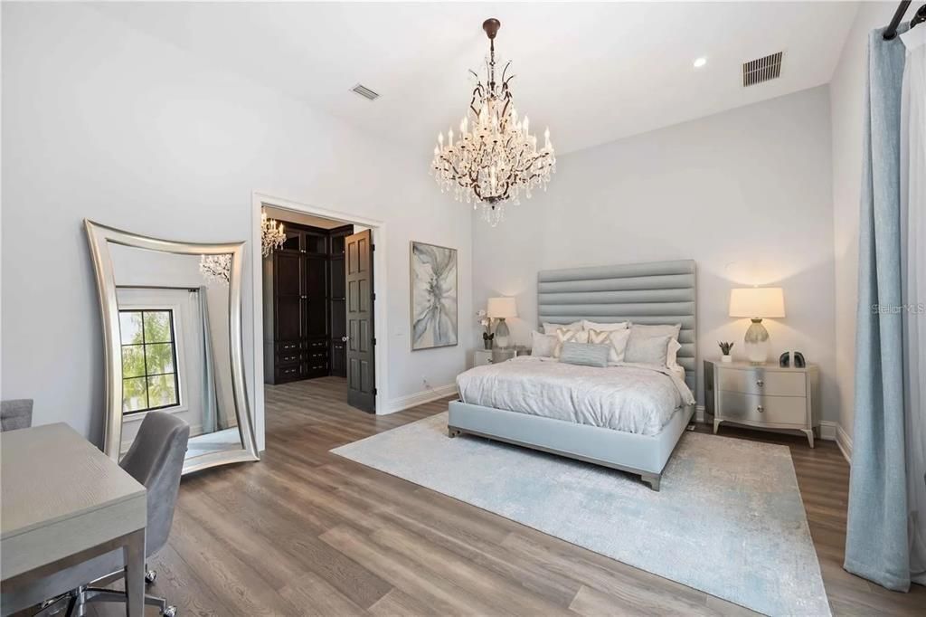 For Sale: $8,495,000 (6 beds, 6 baths, 5201 Square Feet)