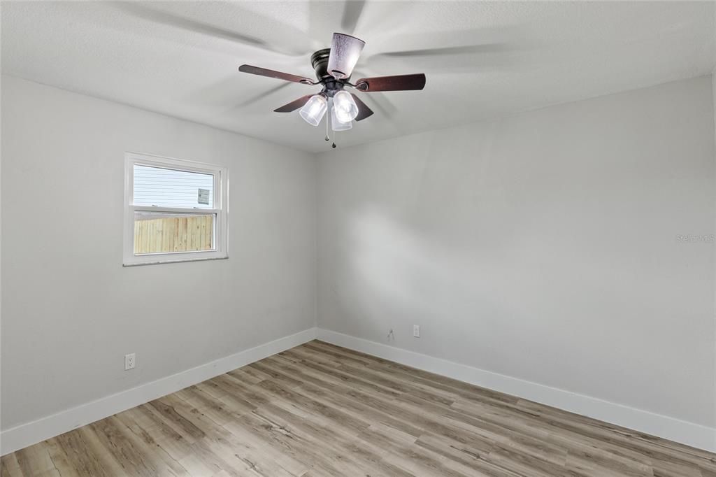 Active With Contract: $359,900 (3 beds, 2 baths, 1615 Square Feet)