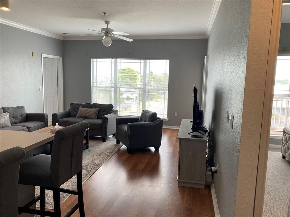 Recently Rented: $2,050 (2 beds, 2 baths, 1010 Square Feet)