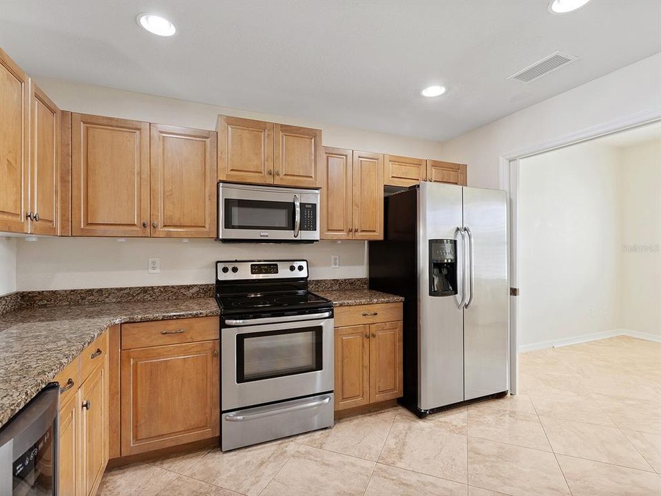 For Sale: $365,000 (2 beds, 2 baths, 1725 Square Feet)