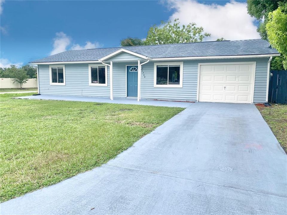 Recently Sold: $299,900 (4 beds, 1 baths, 1040 Square Feet)