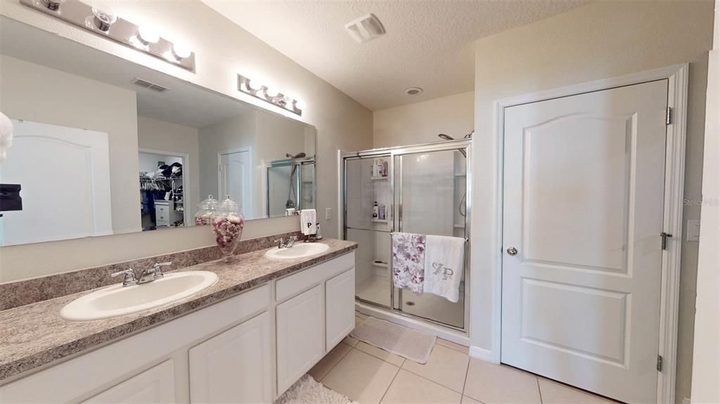 Active With Contract: $425,000 (4 beds, 2 baths, 1846 Square Feet)