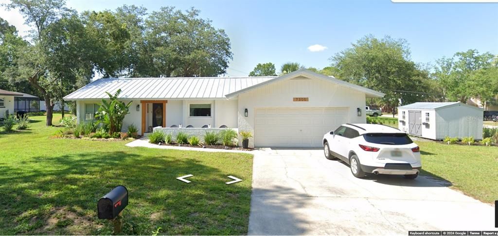 Recently Sold: $438,000 (3 beds, 2 baths, 1307 Square Feet)