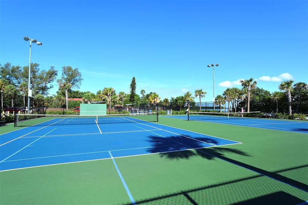 Bayfront Park Tennis and Pickleball Courts