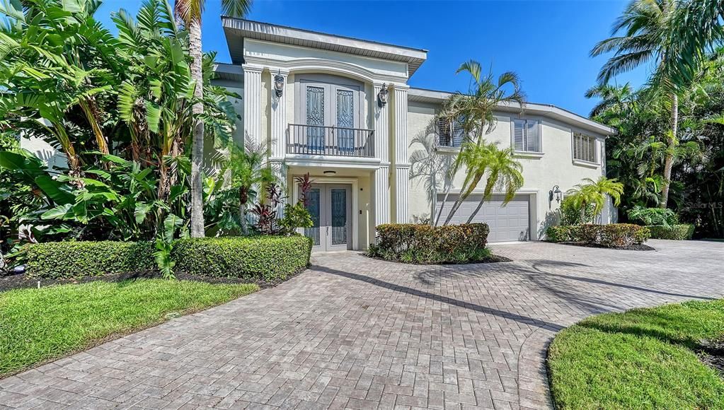 Stately Paver Circular Entrance Driveway