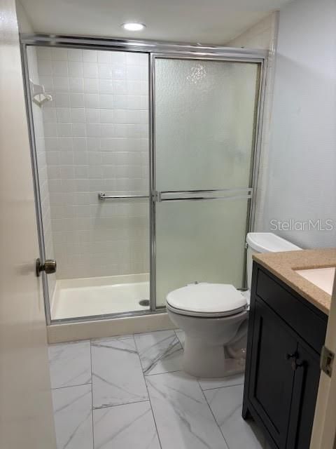 For Rent: $2,000 (2 beds, 2 baths, 979 Square Feet)