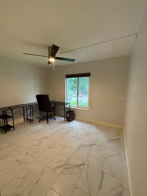 For Rent: $2,000 (2 beds, 2 baths, 979 Square Feet)