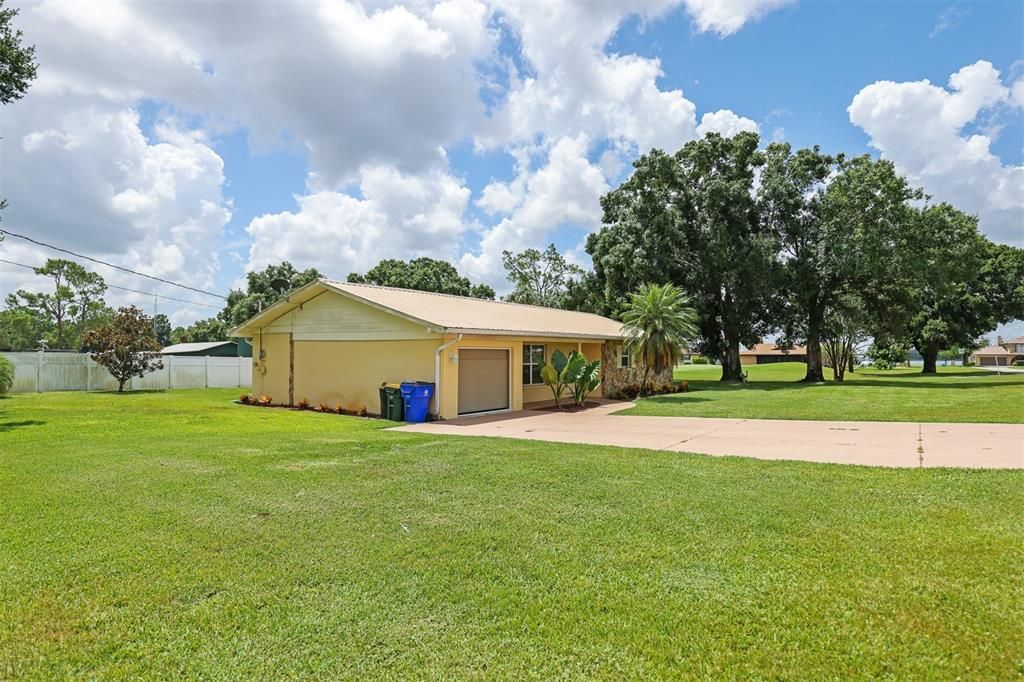 For Sale: $285,000 (3 beds, 2 baths, 1438 Square Feet)