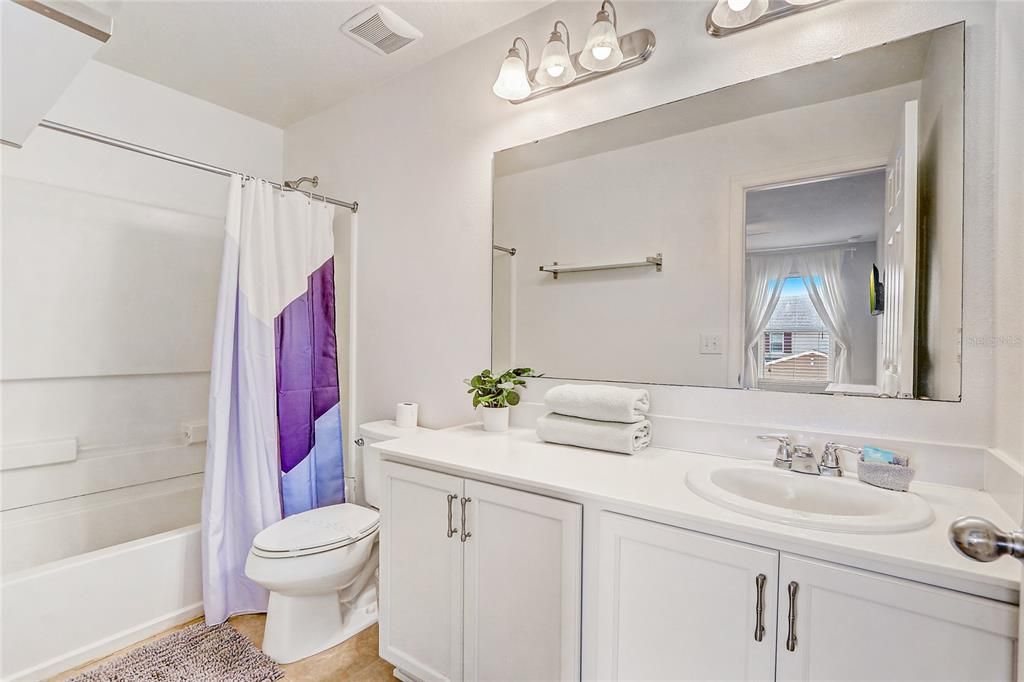 Active With Contract: $368,000 (4 beds, 3 baths, 1637 Square Feet)