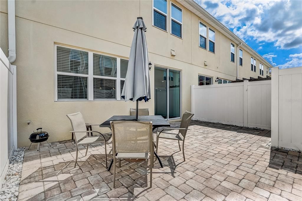 Active With Contract: $368,000 (4 beds, 3 baths, 1637 Square Feet)