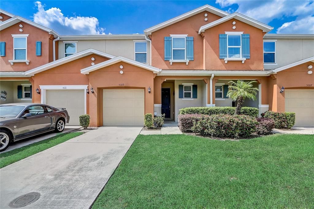 Active With Contract: $368,000 (4 beds, 3 baths, 1637 Square Feet)