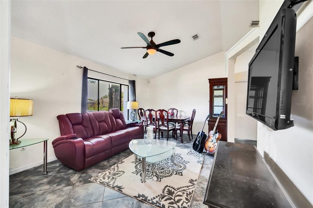 For Sale: $245,000 (3 beds, 2 baths, 1626 Square Feet)