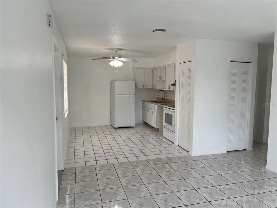 For Rent: $1,350 (2 beds, 1 baths, 784 Square Feet)