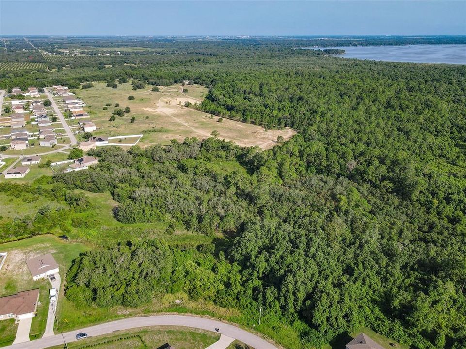 На продажу: $449,900 (10.38 acres)