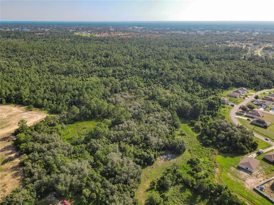 На продажу: $449,900 (10.38 acres)