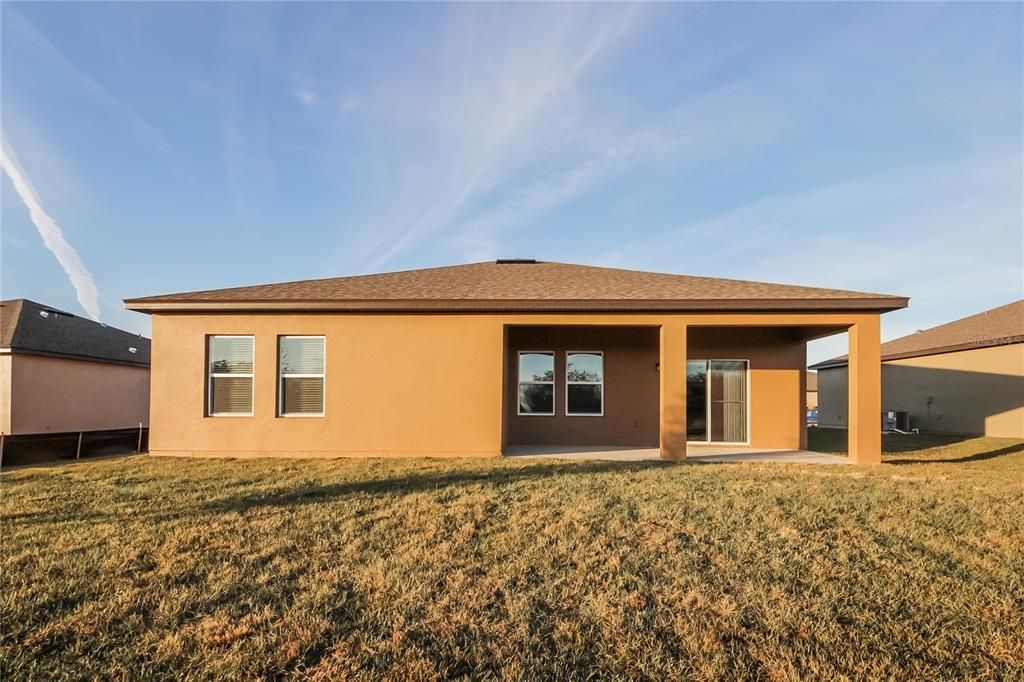 Active With Contract: $2,105 (4 beds, 2 baths, 1992 Square Feet)